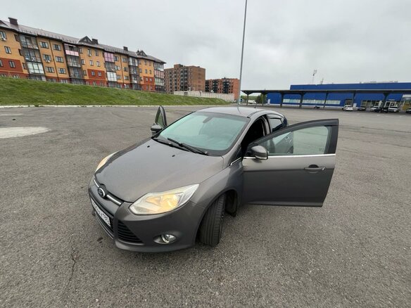 2011 Ford Focus III, серый, 690000 рублей - вид 2