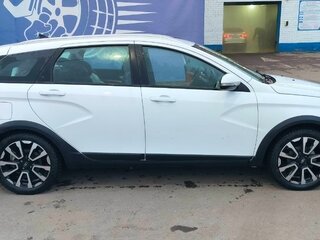 2024 Lada (ВАЗ) Vesta SW Cross I Рестайлинг (NG), белый, 1950000 рублей, вид 3