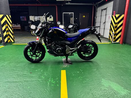 2018 Honda NC 750S, синий, 875000 рублей, вид 2