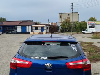 2013 Kia Rio 5-speed III, синий, 890000 рублей, вид 4