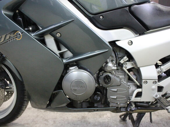 2003 Yamaha FJR1300, серебристый - вид 10