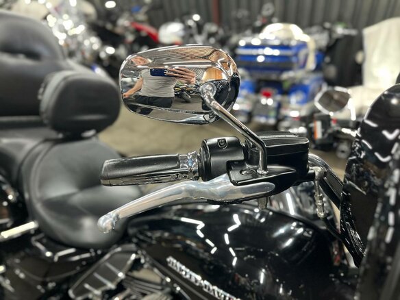 2015 Harley-Davidson Electra Glide, чёрный, 1460000 рублей - вид 39