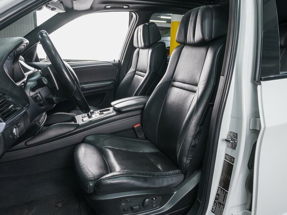 2011 BMW X5 M I (E70), белый - вид 9