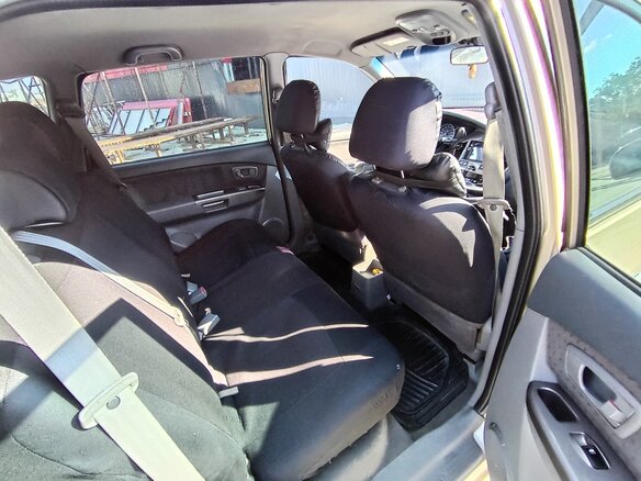 2004 Kia Carens I (RS) Рестайлинг, бежевый, 335000 рублей - вид 19