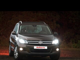 2015 Volkswagen Tiguan I Рестайлинг, коричневый, 1699999 рублей, вид 3