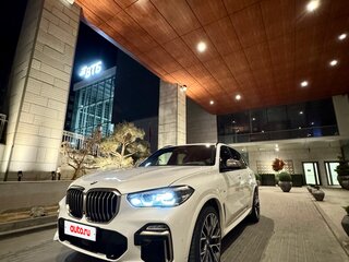 2019 BMW X5 M50d IV (G05/G18), белый, 5600000 рублей, вид 4