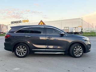 2017 Kia Sorento 6-speed III Prime Рестайлинг, серый, 2550000 рублей, вид 4