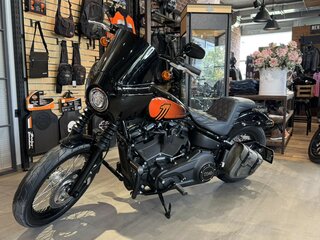 2021 Harley-Davidson Street Bob, чёрный, 1650000 рублей, вид 1
