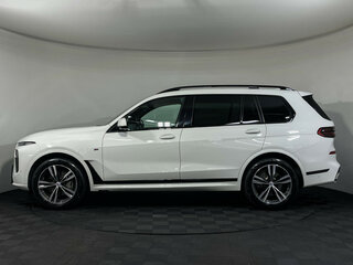 2022 BMW X7 40i I (G07) Рестайлинг, белый, 10382199 рублей, вид 5