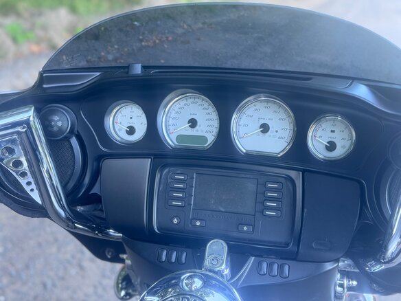 2014 Harley-Davidson Street Glide, серебристый, 1000000 рублей - вид 9