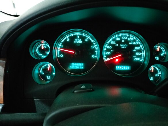 2008 Chevrolet Tahoe III, чёрный, 1600000 рублей - вид 8