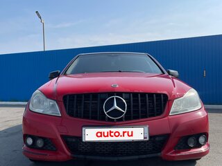2009 Mercedes-Benz C-Класс 180 5G-TRONIC III (W204), красный, 1000000 рублей, вид 3