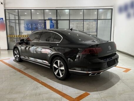 2022 Volkswagen Magotan B8 Рестайлинг, чёрный, 2300000 рублей, вид 5