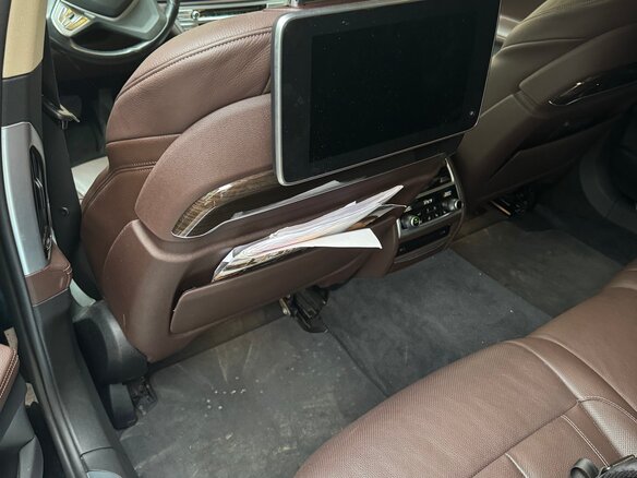 2017 BMW 7 серии Long 730Ld xDrive VI (G11/G12), чёрный, 4300000 рублей - вид 7