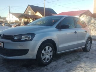 2010 Volkswagen Polo V, серебристый, 720000 рублей, вид 2