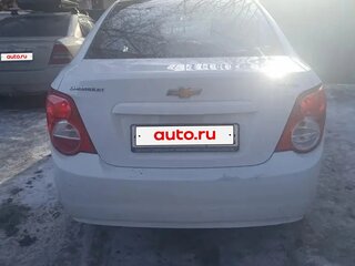 2014 Chevrolet Aveo II, белый, 400000 рублей, вид 5