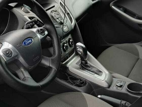 2013 Ford Focus III, белый, 750000 рублей - вид 4