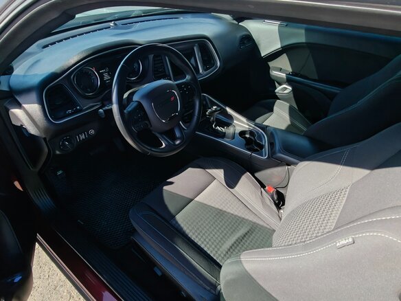 2019 Dodge Challenger III Рестайлинг 2, красный, 4000000 рублей - вид 6