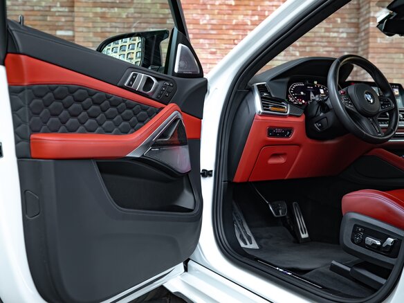 2021 BMW X6 M III (F96), белый, 13000000 рублей - вид 28