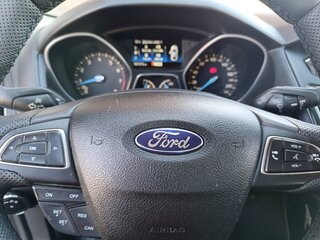 2016 Ford Focus III Рестайлинг, белый, 950000 рублей, вид 5