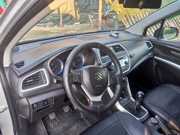 2014 Suzuki SX4 II (S-Cross), серебристый, 1150000 рублей - вид 4