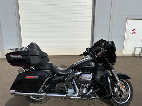 2019 Harley-Davidson Street Glide Special, чёрный, 1350000 рублей, вид 3