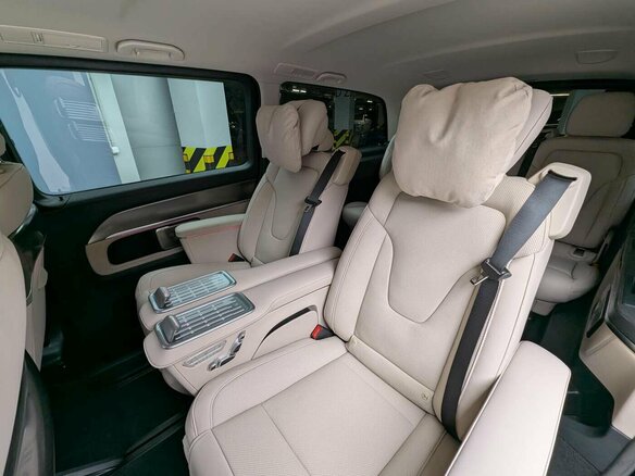 2026 Mercedes-Benz V-Класс 300 d экстра длинный III (W447) Рестайлинг 2, чёрный - вид 8