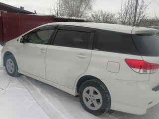 2010 Toyota Wish II, белый, 1250000 рублей, вид 5