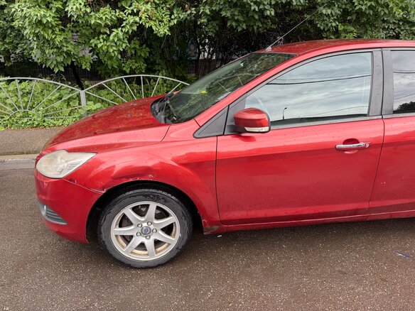 2008 Ford Focus II Рестайлинг, красный, 460000 рублей - вид 10