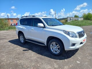 2013 Toyota Land Cruiser Prado 150 Series, белый, 2850000 рублей, вид 2