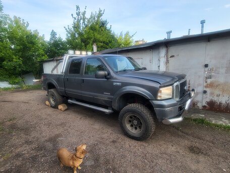 2005 Ford F-250, серый, 2399000 рублей, вид 5