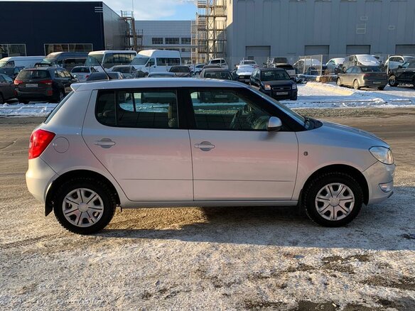 2012 Skoda Fabia II Рестайлинг, серебристый - вид 3