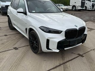 2023 BMW X5 40i IV (G05/G18) Рестайлинг, белый, 12170000 рублей, вид 3