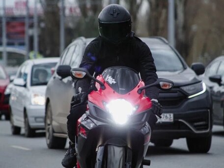 2006 Suzuki GSX-R 600, красный, 590000 рублей, вид 5