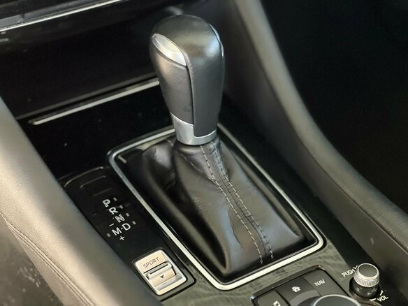 2019 Mazda 6 III (GJ) Рестайлинг 2, серый, 2195000 рублей - вид 16