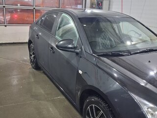 2013 Chevrolet Cruze I Рестайлинг, чёрный, 740000 рублей, вид 4