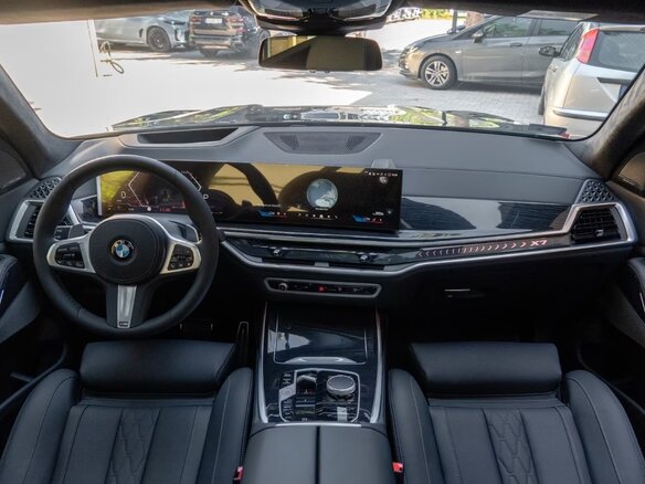 2026 BMW X7 40d I (G07) Рестайлинг, чёрный - вид 16