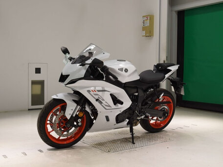2024 Yamaha YZF-R7, серебристый, 1150000 рублей, вид 4