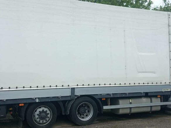 2004 Mercedes-Benz Actros, белый, 2550000 рублей - вид 9