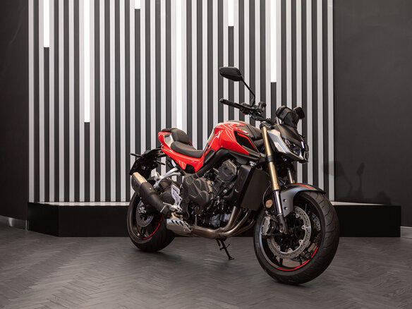 2026 QJMotor SRK 800, красный, 820000 рублей