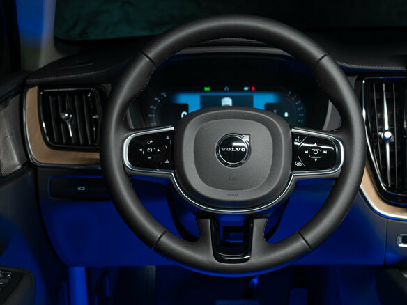 2026 Volvo XC60 II Рестайлинг 2, серый - вид 16