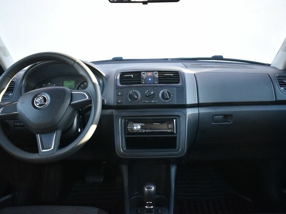 2013 Skoda Fabia II Рестайлинг, жёлтый - вид 13