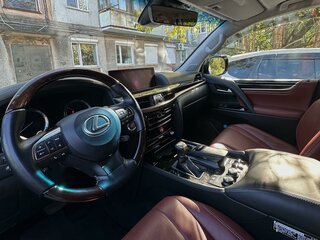2016 Lexus LX 570 III Рестайлинг 2, белый, 12000000 рублей, вид 5