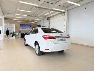 2013 Toyota Corolla XI (E160, E170, E180), белый, 1529000 рублей, вид 4