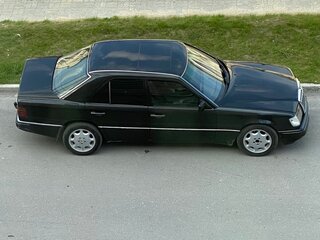 1990 Mercedes-Benz W124 250, чёрный, 230000 рублей, вид 1