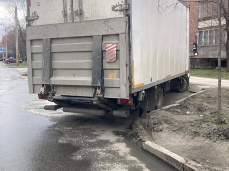 2010 Isuzu Elf (N-series), белый, 2400000 рублей, вид 2