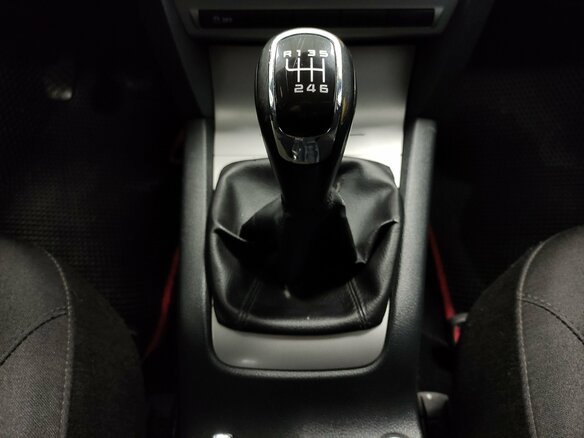 2012 Skoda Octavia II (A5) Рестайлинг, белый - вид 12