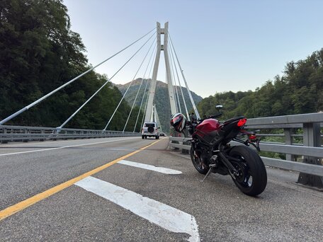 2023 Triumph Street Triple, красный, 1200000 рублей, вид 5