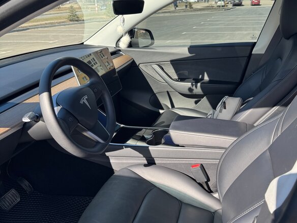 2020 Tesla Model Y Long Range I, чёрный - вид 9