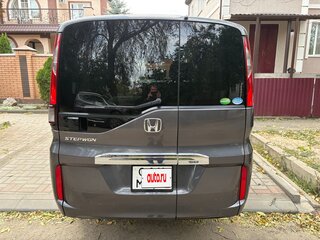 2016 Honda Stepwgn V, серый, 2300000 рублей, вид 4